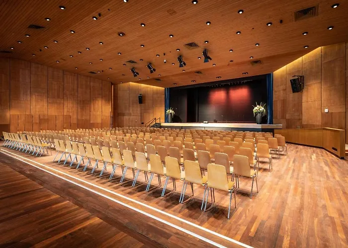 Готель Spirgarten 3*