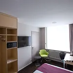 Готель Spirgarten 3*